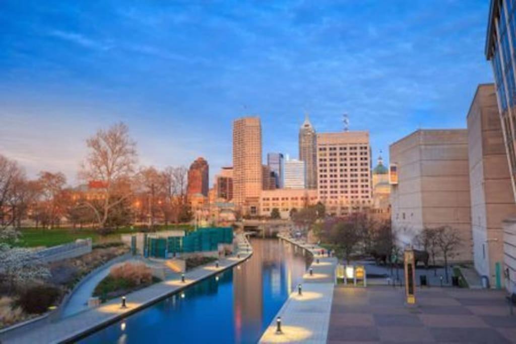Free Parking! Downtown King Suite Lucas Oil- Conv Center Skywalk#1 Indianapolis Eksteriør billede