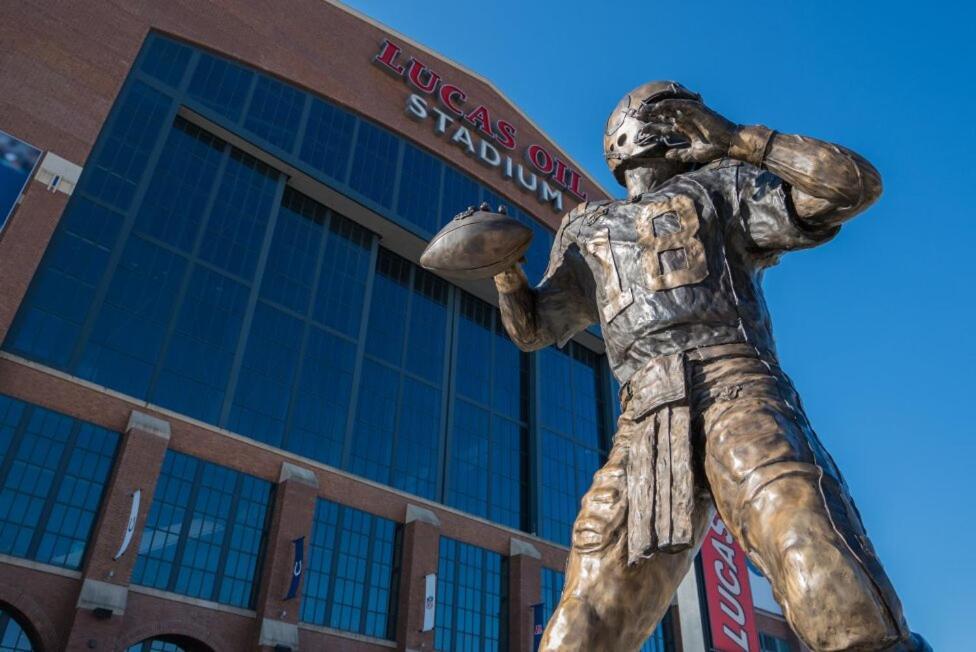 Free Parking! Downtown King Suite Lucas Oil- Conv Center Skywalk#1 Indianapolis Eksteriør billede