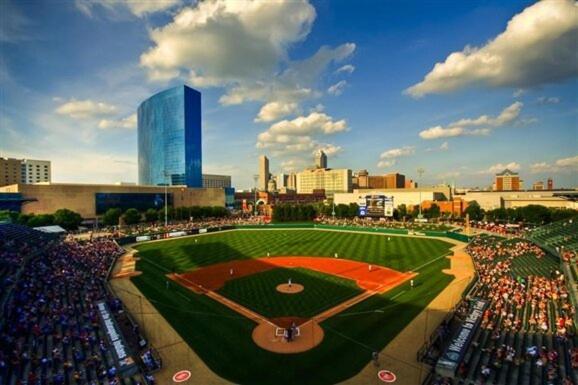 Free Parking! Downtown King Suite Lucas Oil- Conv Center Skywalk#1 Indianapolis Eksteriør billede