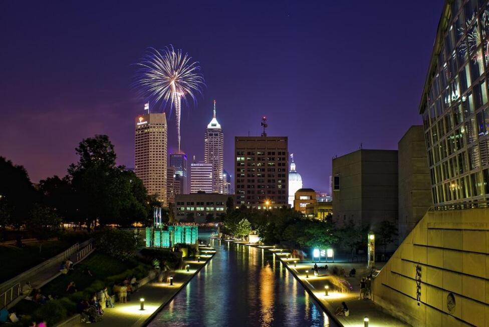 Free Parking! Downtown King Suite Lucas Oil- Conv Center Skywalk#1 Indianapolis Eksteriør billede