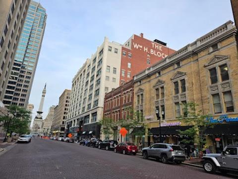 Free Parking! Downtown King Suite Lucas Oil- Conv Center Skywalk#1 Indianapolis Eksteriør billede